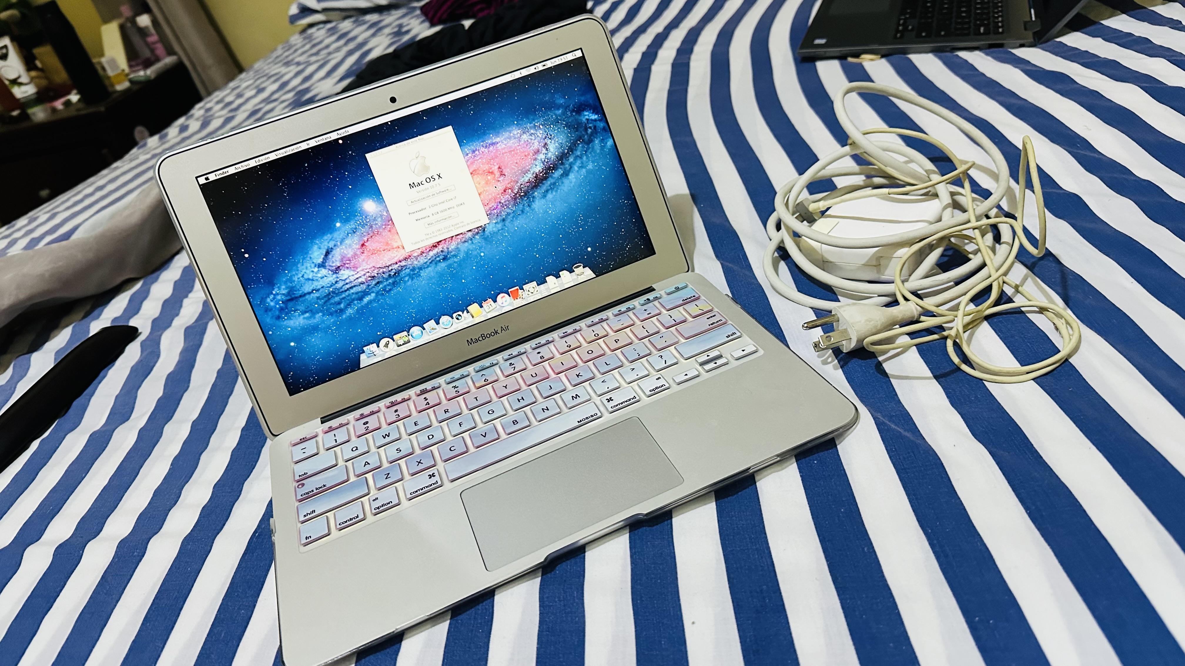 APPLE LAPTOP MACBOOK AIR A1465 NITIDA Foto 7271600-3.jpg