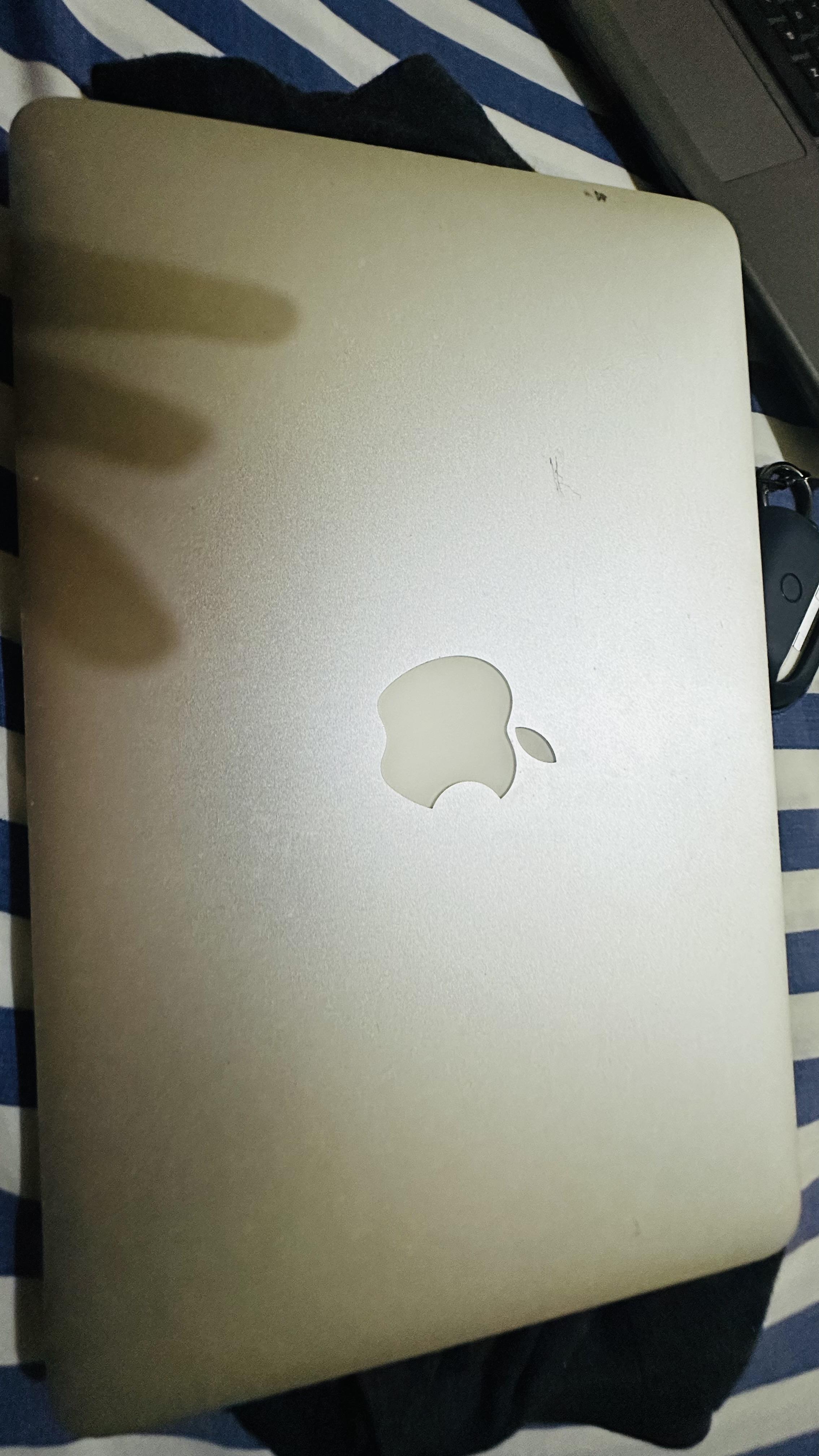 APPLE LAPTOP MACBOOK AIR A1465 NITIDA Foto 7271600-5.jpg