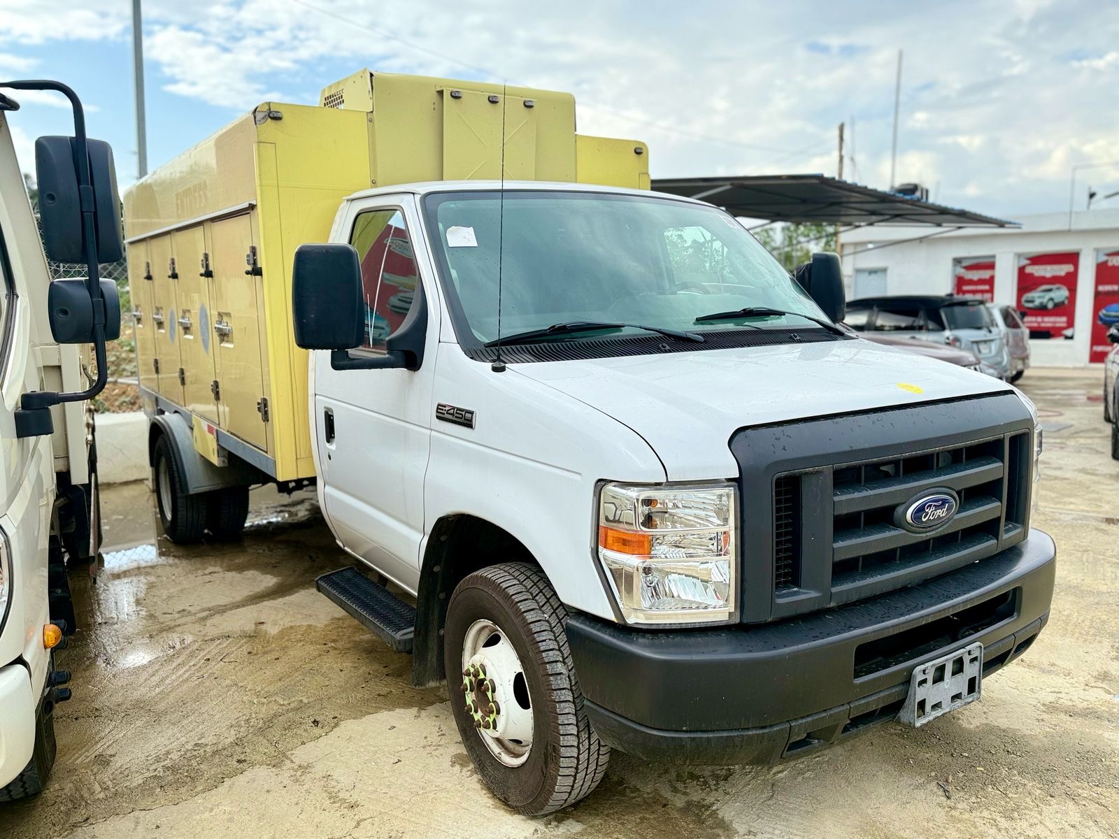 Camión Ford E450 Super Duty 2019  Foto 7271615-2.jpg