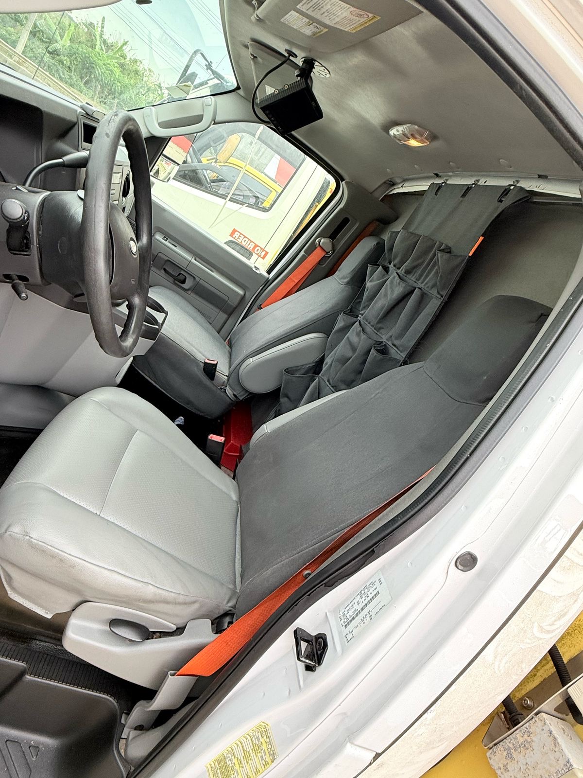 Camión Ford E450 Super Duty 2019  Foto 7271615-4.jpg