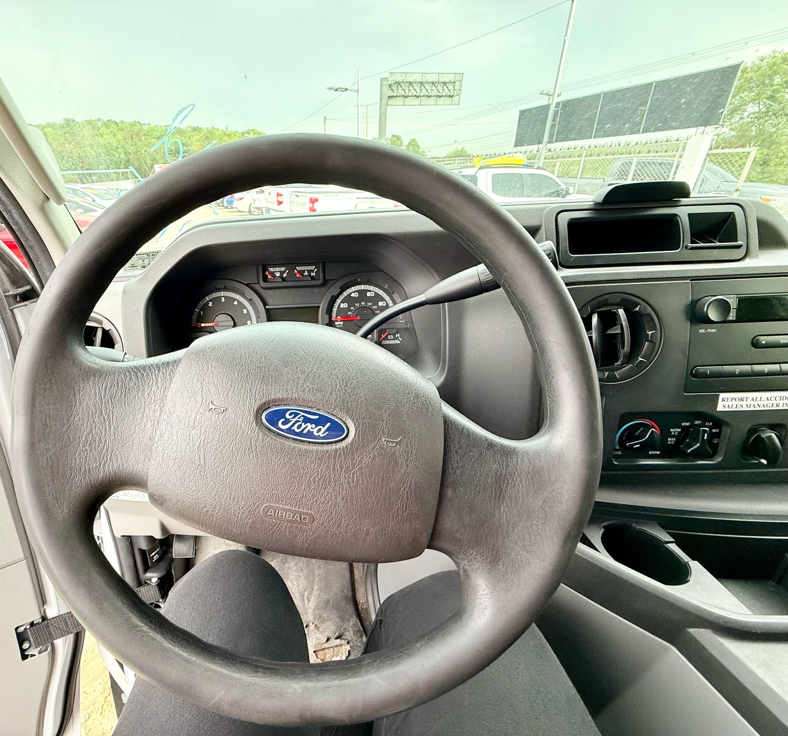 Camión Ford E450 Super Duty 2019  Foto 7271615-6.jpg