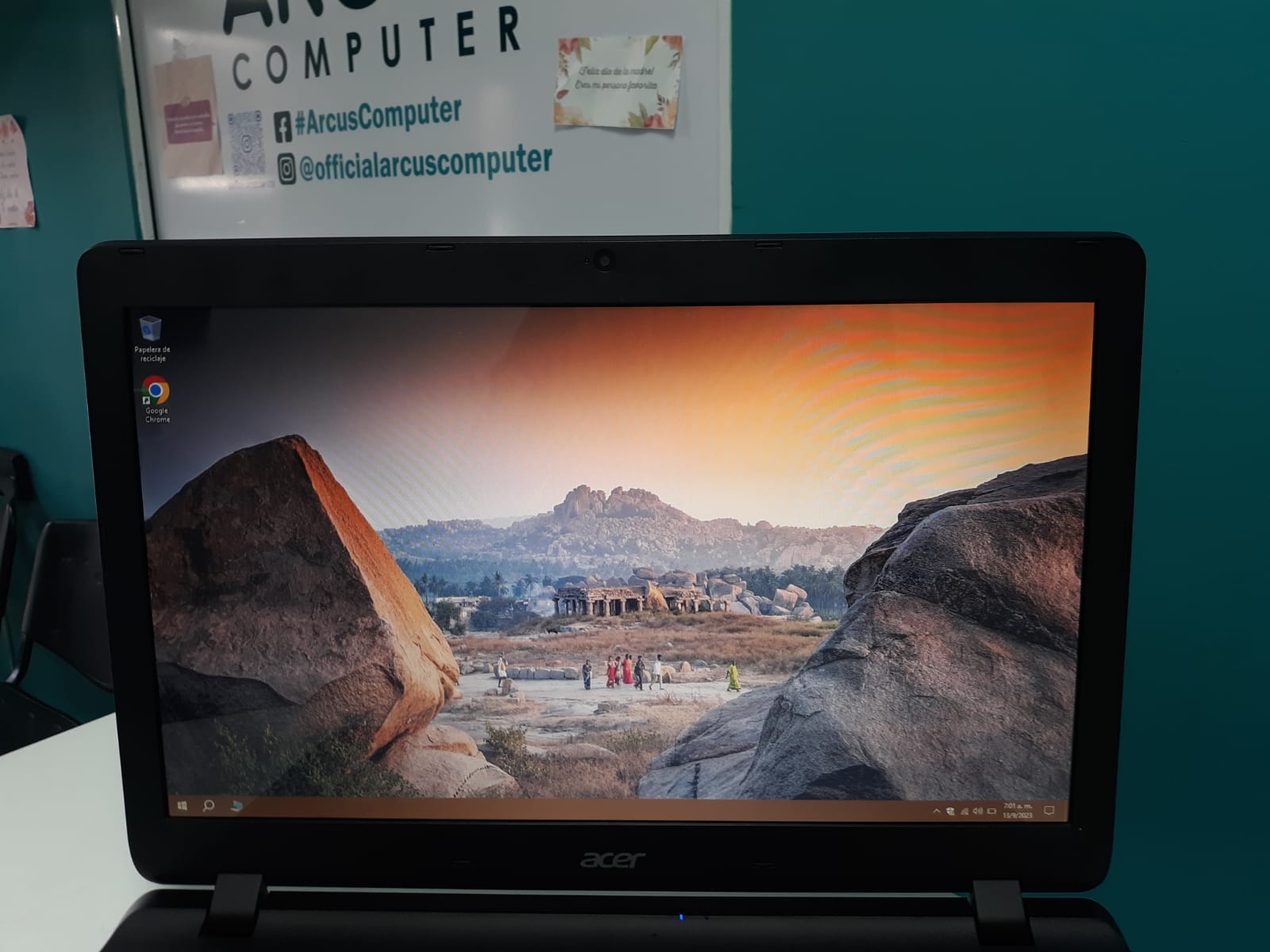 	 Laptop Acer Aspire ES1-732 / 7th Gen Intel Pentium N4200 / 8GB DDR3  Foto 7271664-2.jpg