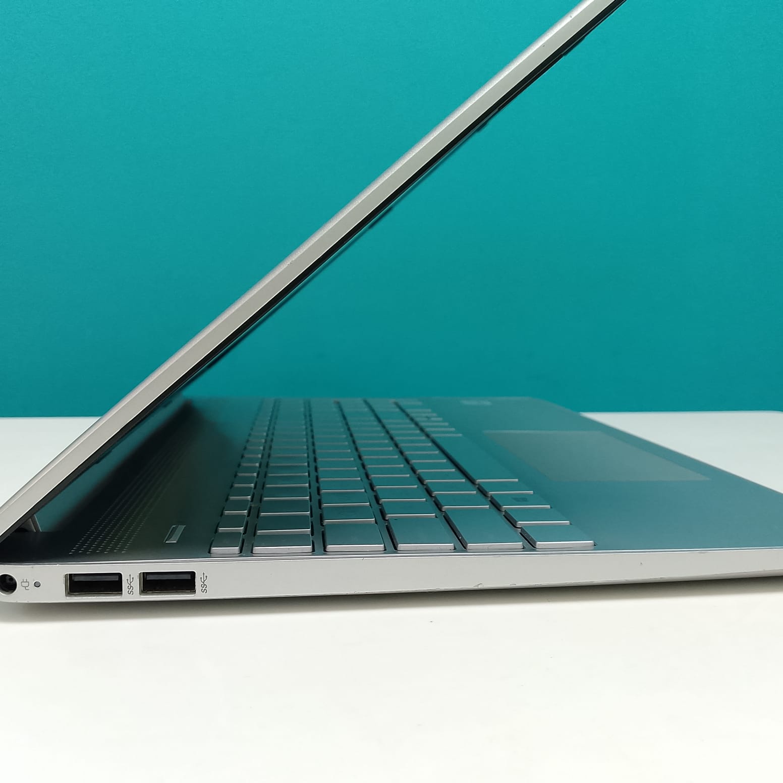 Laptop HP Laptop 15-dy1xxx / 10th Gen Intel Core i5 / 16GB DDR4 / 256 Foto 7271670-3.jpg