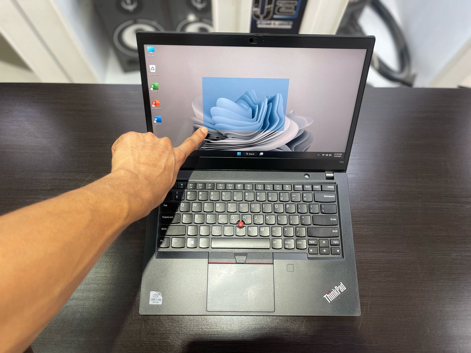 Lenovo T14 Laptop Touch i7-10ma 16GB Ram 256GB SSD 14 Pulg Foto 7271685-3.jpg