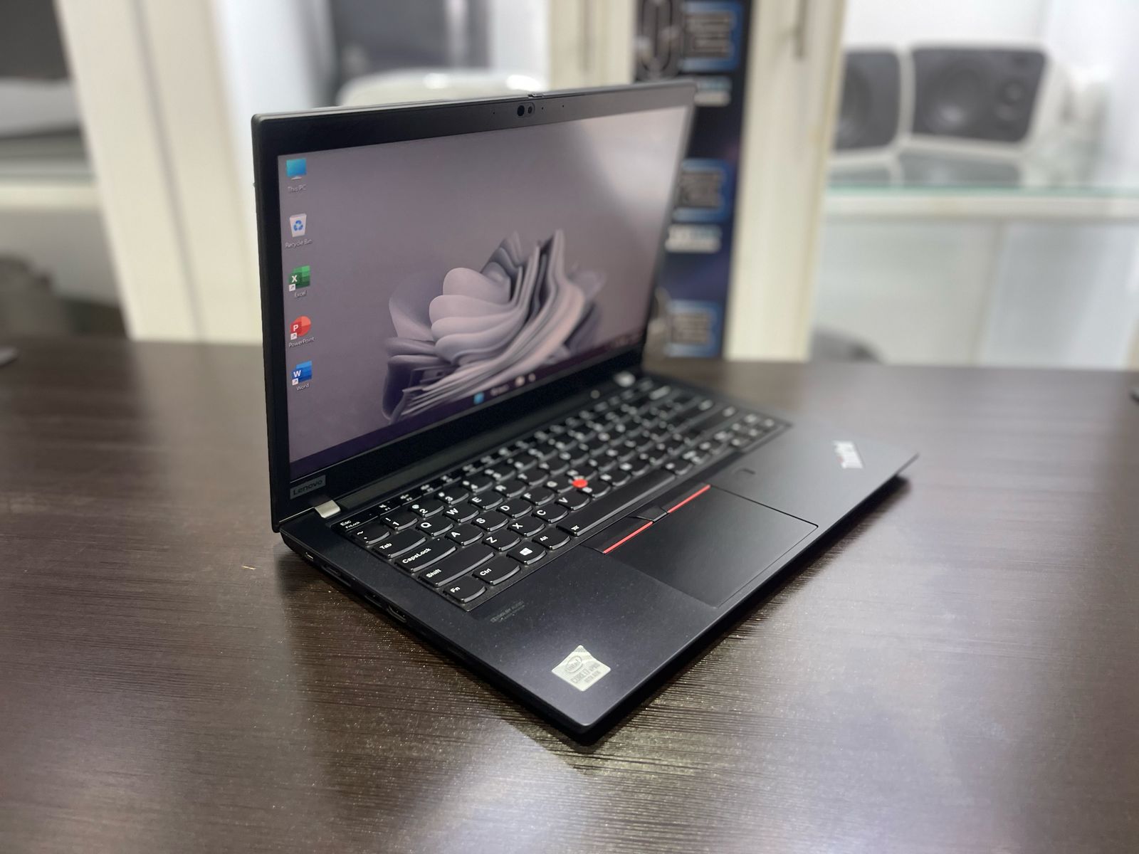 Lenovo T14 Laptop Touch i7-10ma 16GB Ram 256GB SSD 14 Pulg Foto 7271685-5.jpg
