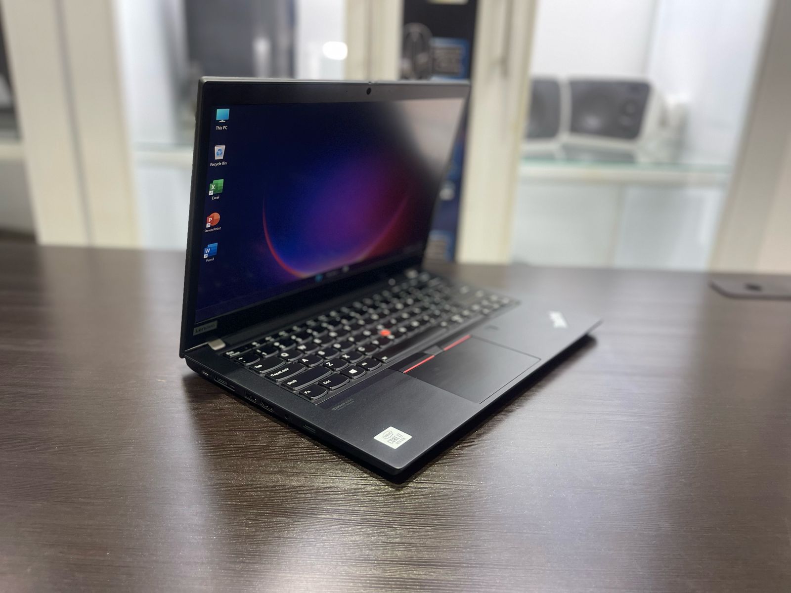 Laptop Lenovo i7 de 10ma Generacion con 16GB de ram y 510GB SSD 14 Pul Foto 7271688-4.jpg