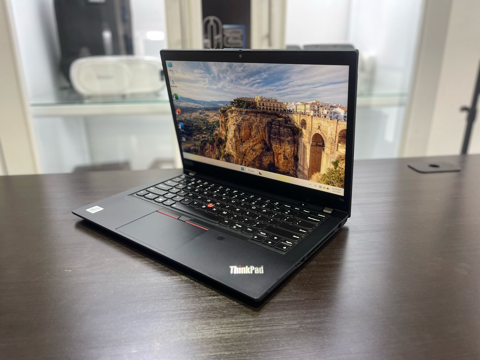 Lenovo ThinkPad T14 i7-10ma 20GB Ram 512GB SSD Laptop de 14 Pulg  Foto 7271693-5.jpg