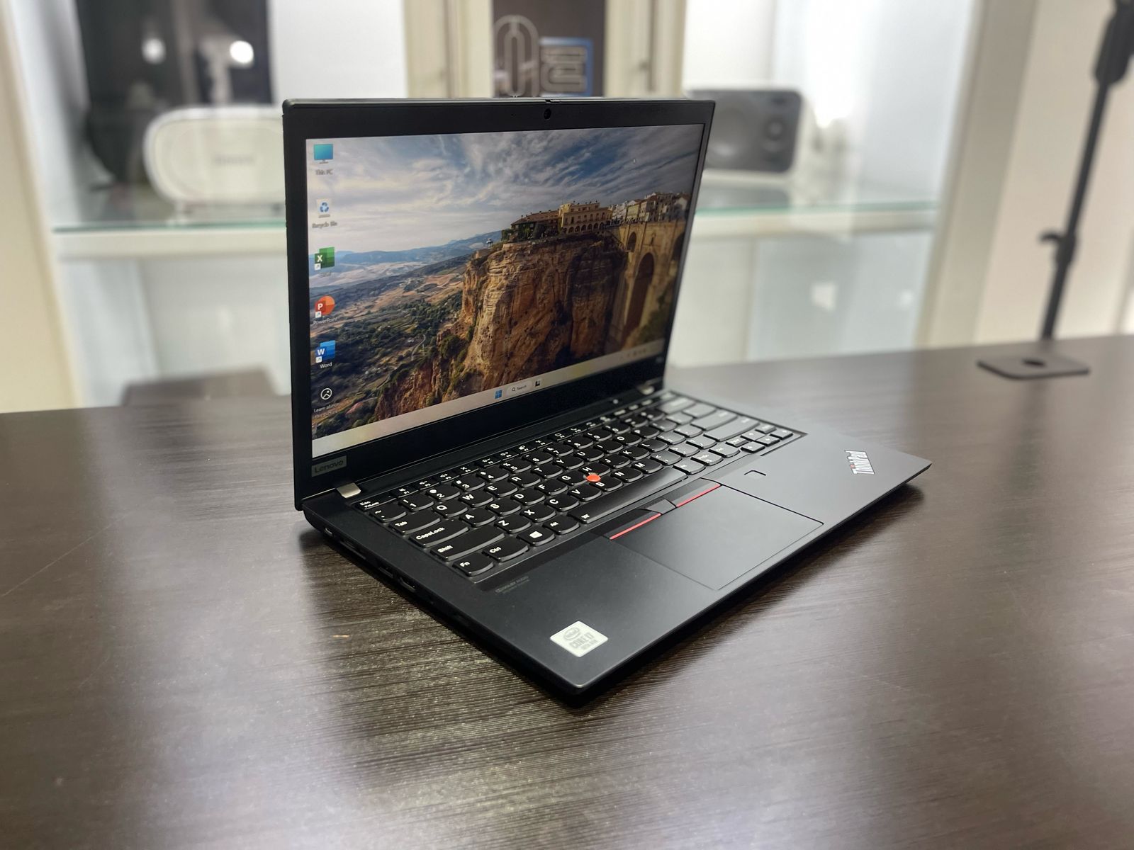 Lenovo ThinkPad T14 i7-10ma 20GB Ram 512GB SSD Laptop de 14 Pulg  Foto 7271693-6.jpg
