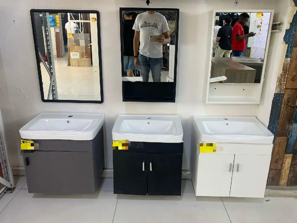 Mueble para baños con espejo Foto 7271742-1.jpg