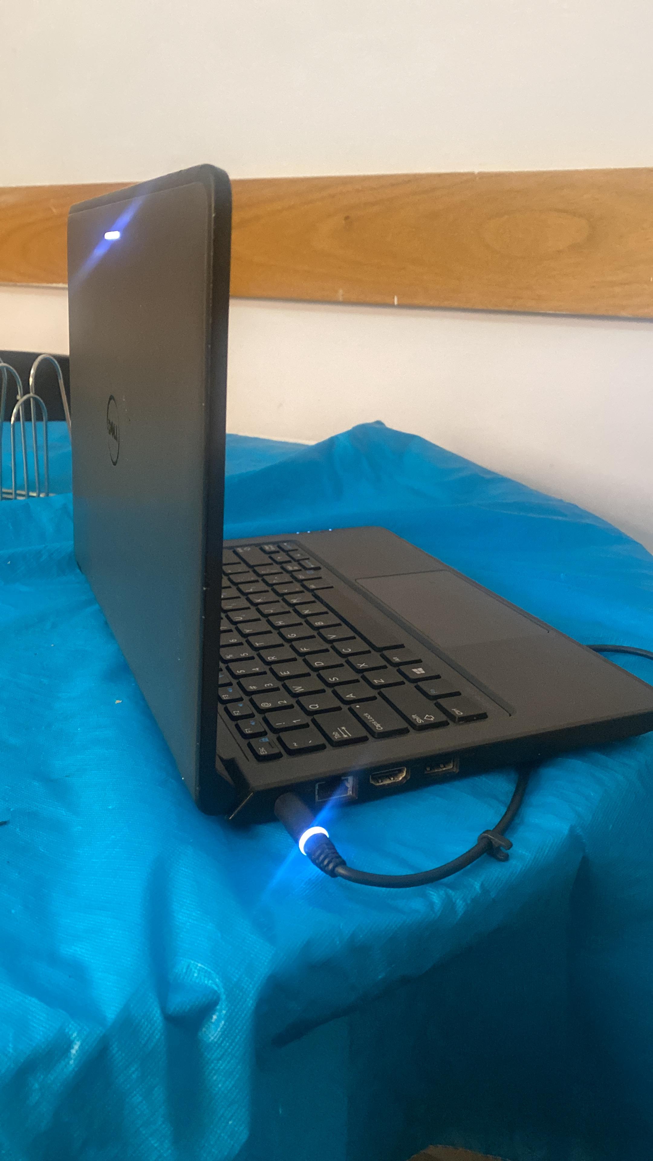Computadora laptop Foto 7271788-2.jpg