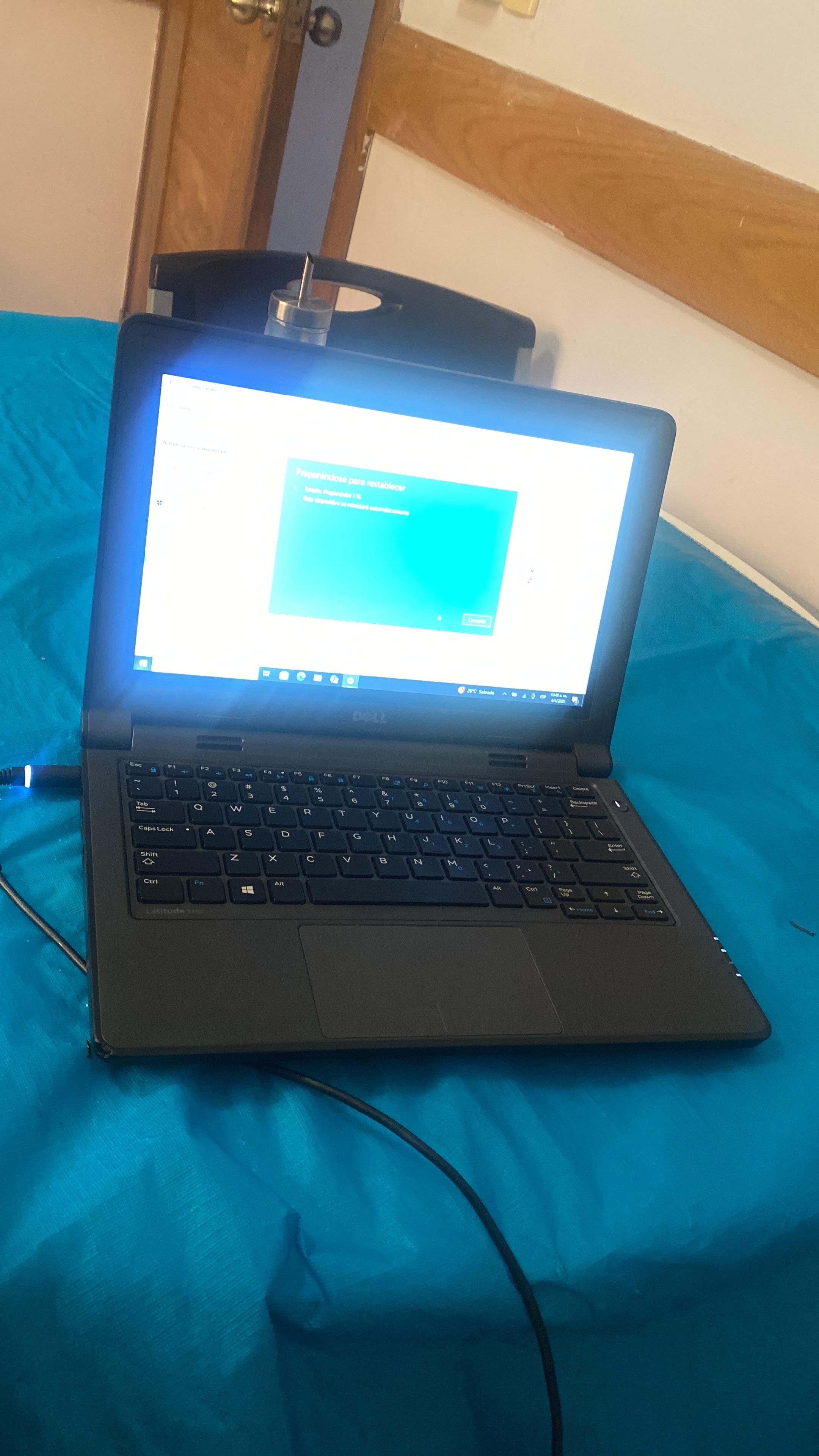 Computadora laptop Foto 7271788-3.jpg