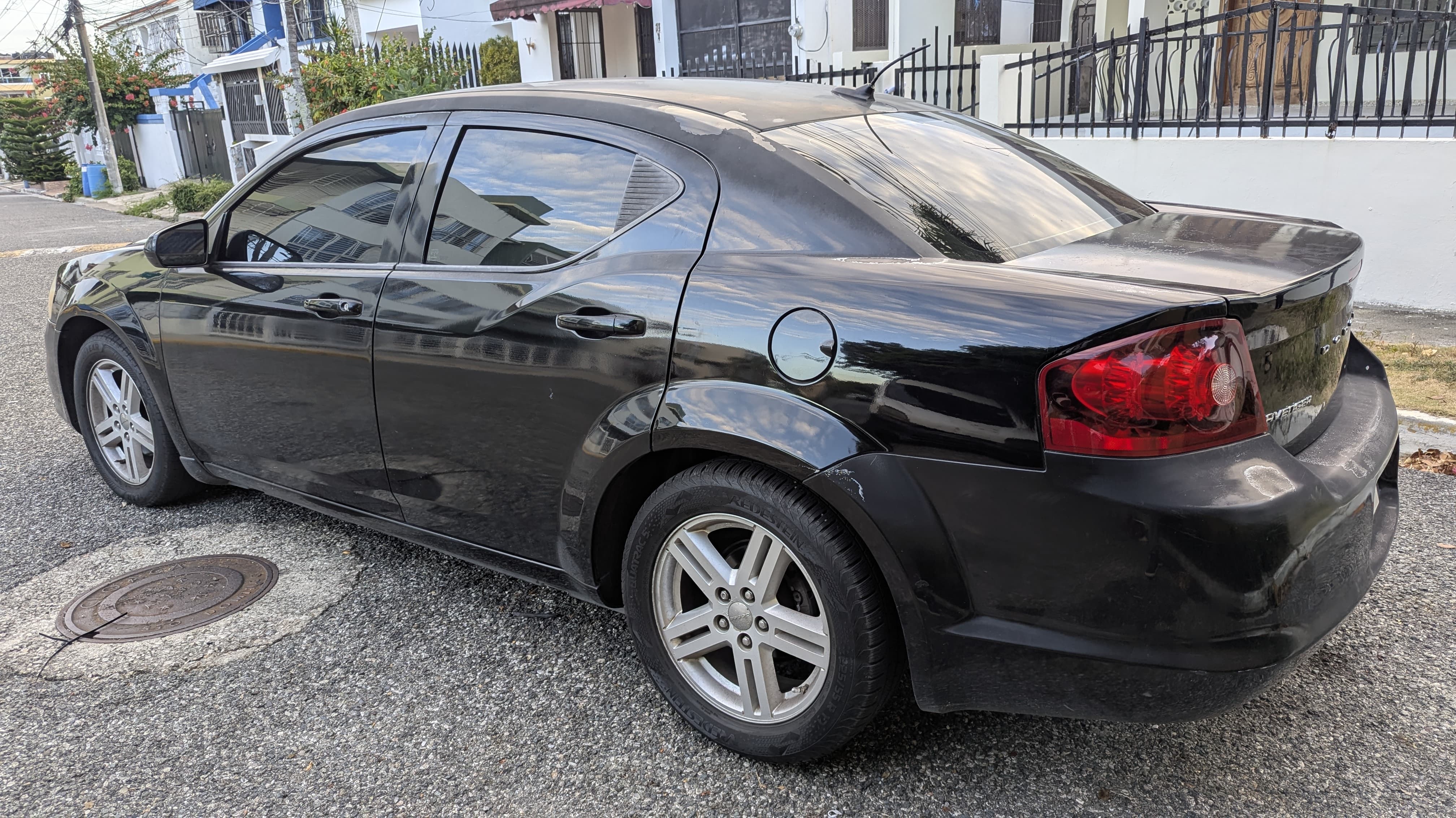 Dodge Avenger 2.4 SXT MOPART Foto 7271803-2.jpg