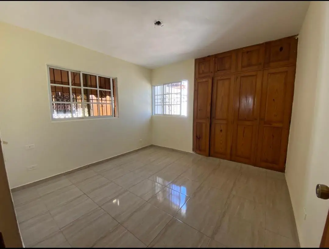 Se vende casa en Residencial Acuario detrás de la avenida España. Foto 7271807-10.jpg