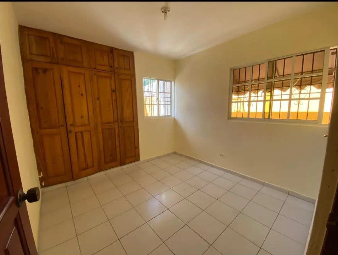 Se vende casa en Residencial Acuario detrás de la avenida España. Foto 7271807-8.jpg