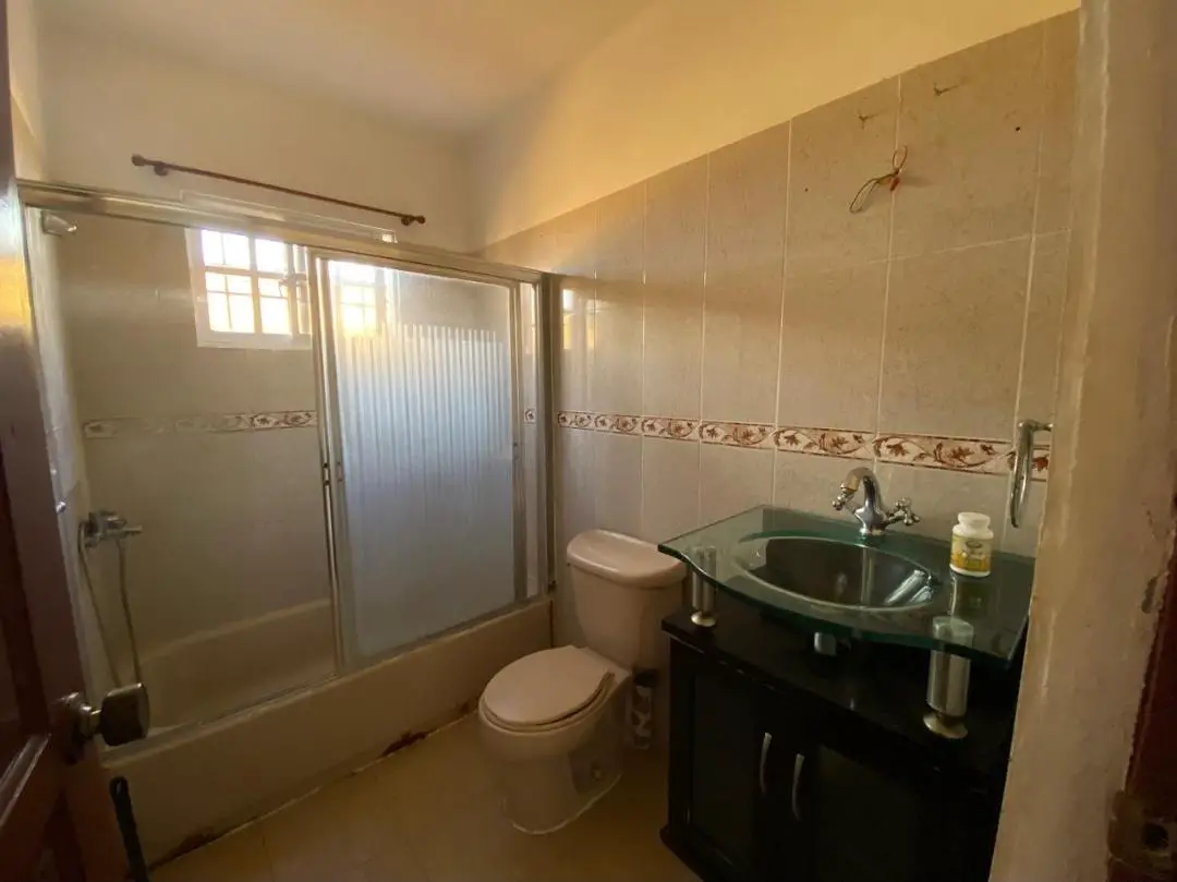 Se vende casa en Residencial Acuario detrás de la avenida España. Foto 7271807-9.jpg