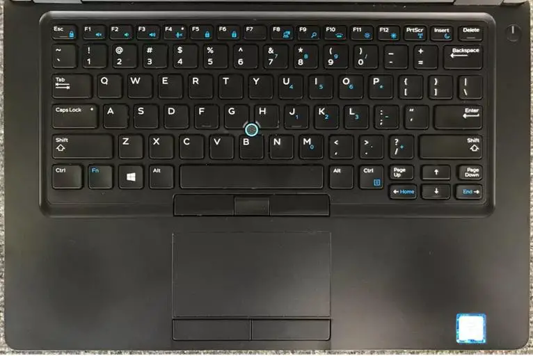 Laptops Dell Lenovo Core i5 8va 10ma gen 8/16gb 256 SSD  Foto 7271820-4.jpg