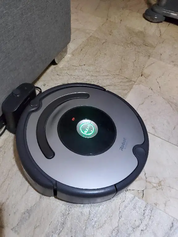 Robot limpieza del hogar ORIGINAL Roomba 677 con wifi Foto 7271876-2.jpg