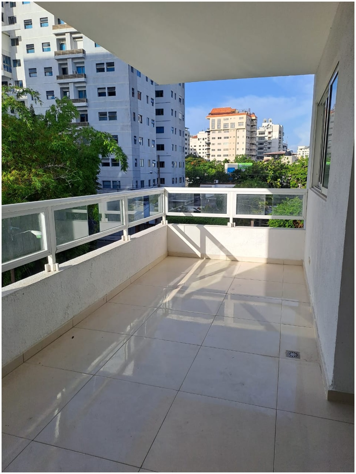 Vendo Apto en El Vergel Torre Labro 3 habs. 180 Mts.2 3er. Nivel con s Foto 7271882-2.jpg