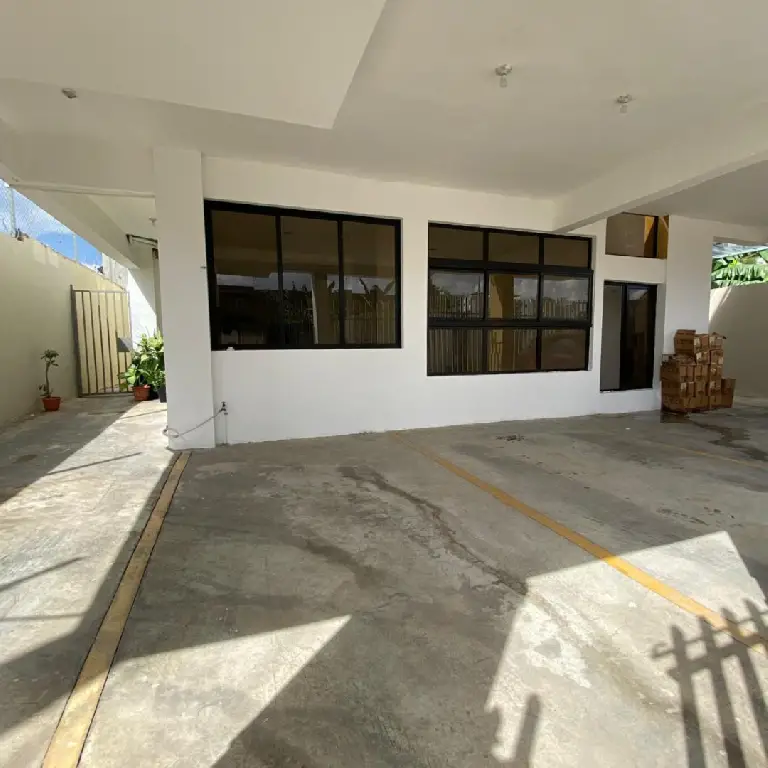 1ER NIVEL EN VENTA CON EXCELENTE UBICACIÓN RESIDENCIAL LOS TRIUFADORES Foto 7271948-2.jpg