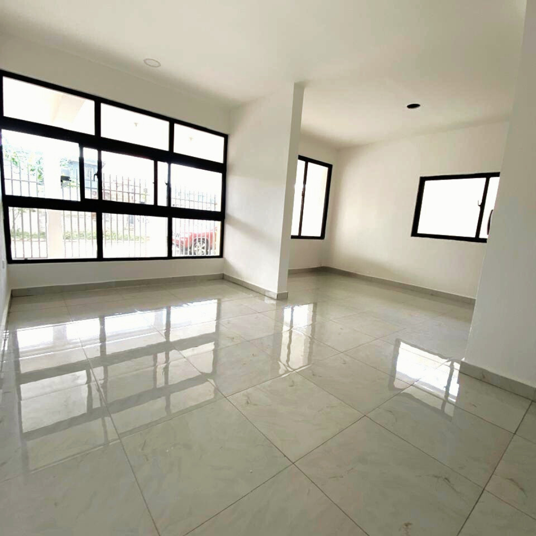 1ER NIVEL EN VENTA CON EXCELENTE UBICACIÓN RESIDENCIAL LOS TRIUFADORES Foto 7271948-3.jpg