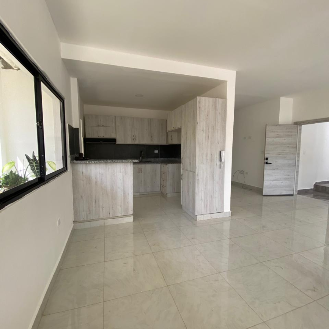 1ER NIVEL EN VENTA CON EXCELENTE UBICACIÓN RESIDENCIAL LOS TRIUFADORES Foto 7271948-5.jpg