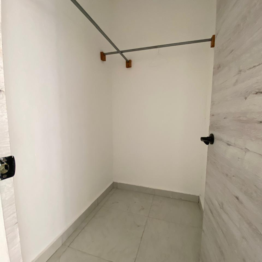 1ER NIVEL EN VENTA CON EXCELENTE UBICACIÓN RESIDENCIAL LOS TRIUFADORES Foto 7271948-9.jpg