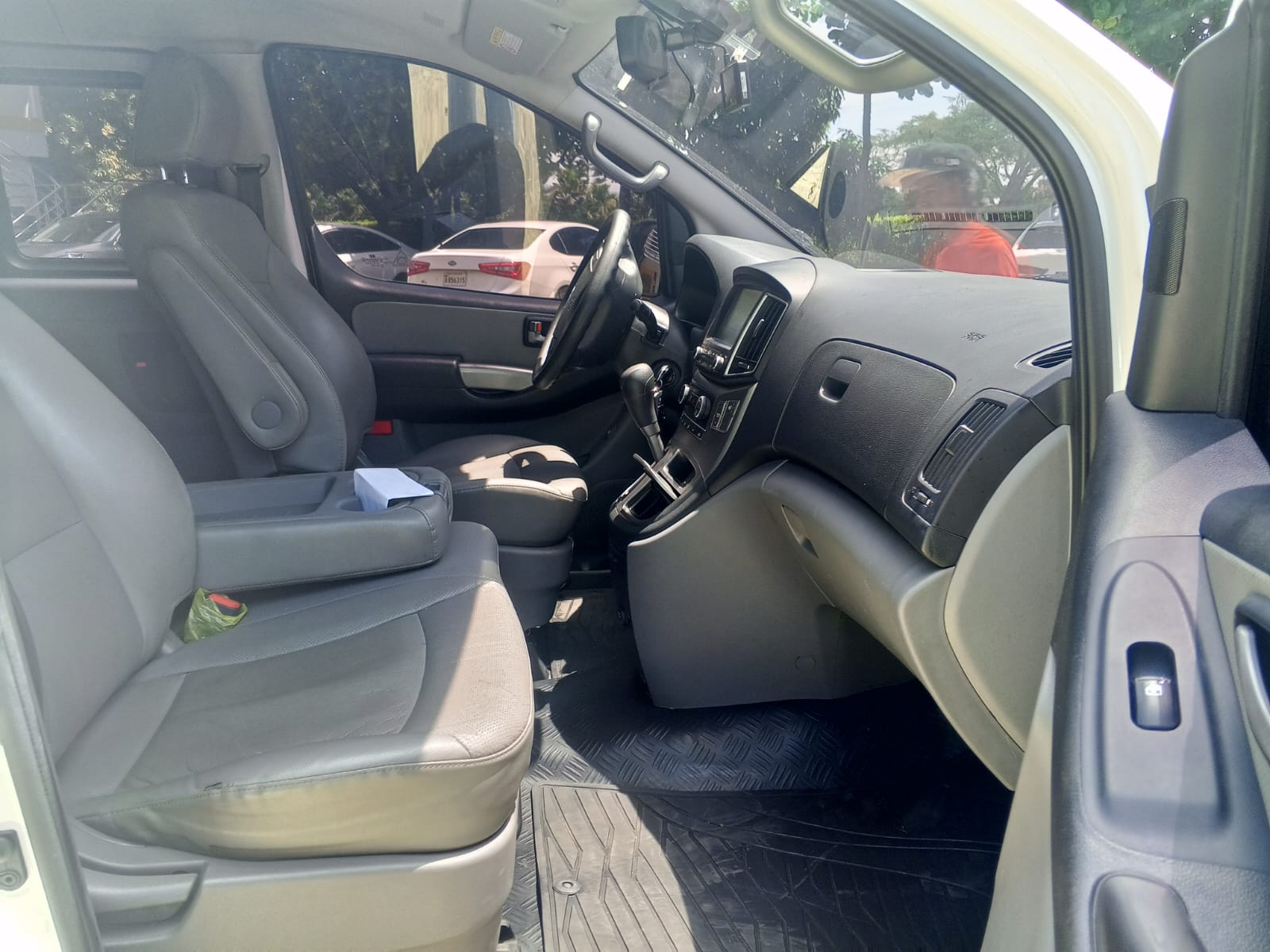 hyundai GRAND STAREX 2019 Foto 7272087-7.jpg