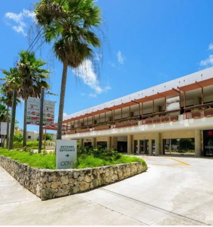 Descubre tu oficina privada perfecta en BAVARO! Foto 7272163-4.jpg