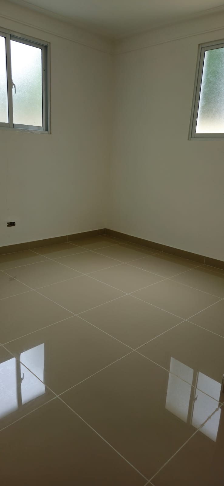 Venta de Casa en Residencial cerrado con piscina en Jardines del Norte Foto 7272191-4.jpg
