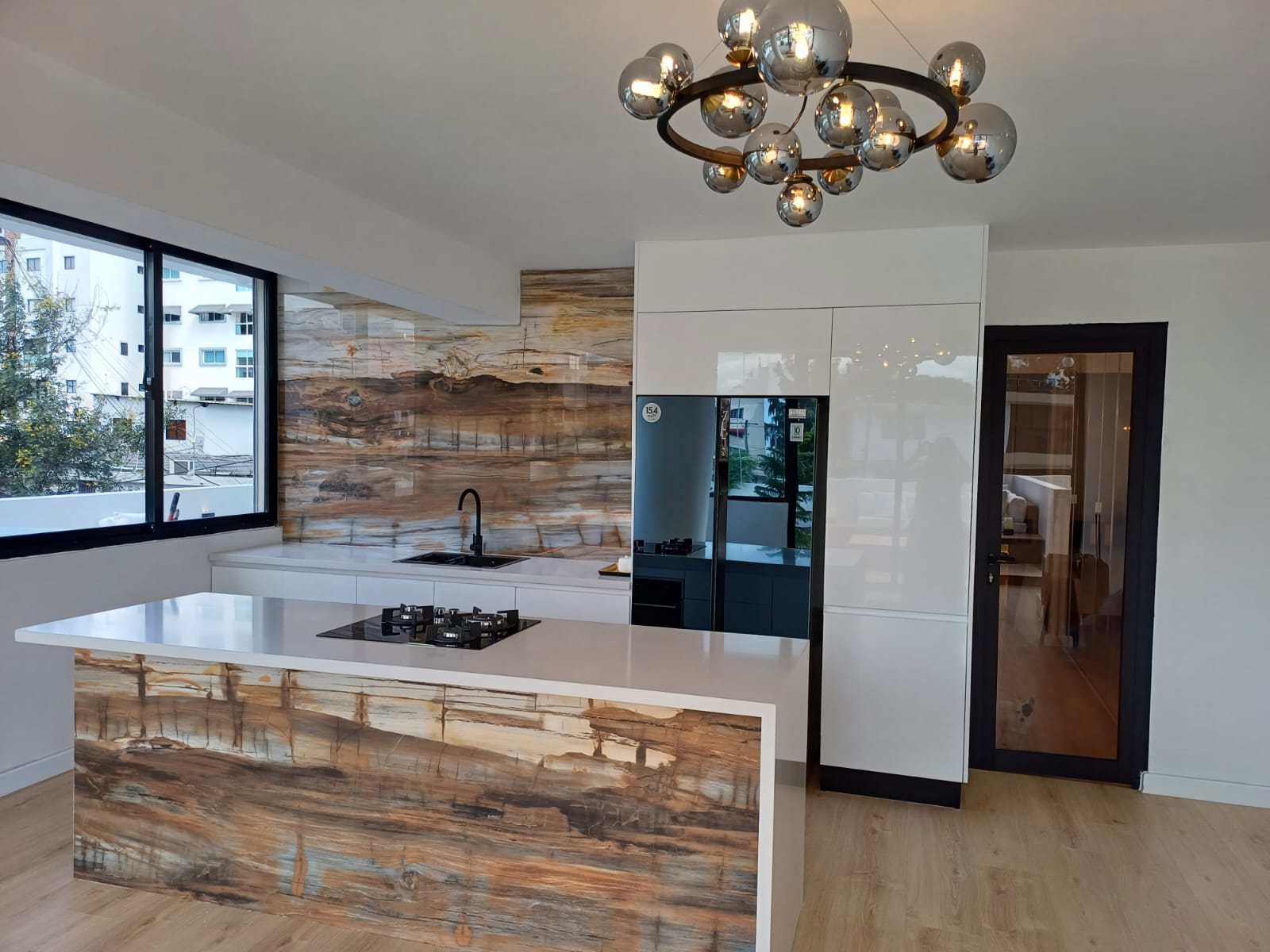 Se alquila hermoso apartamento a una esquina de Downtown Center  Foto 7272295-9.jpg