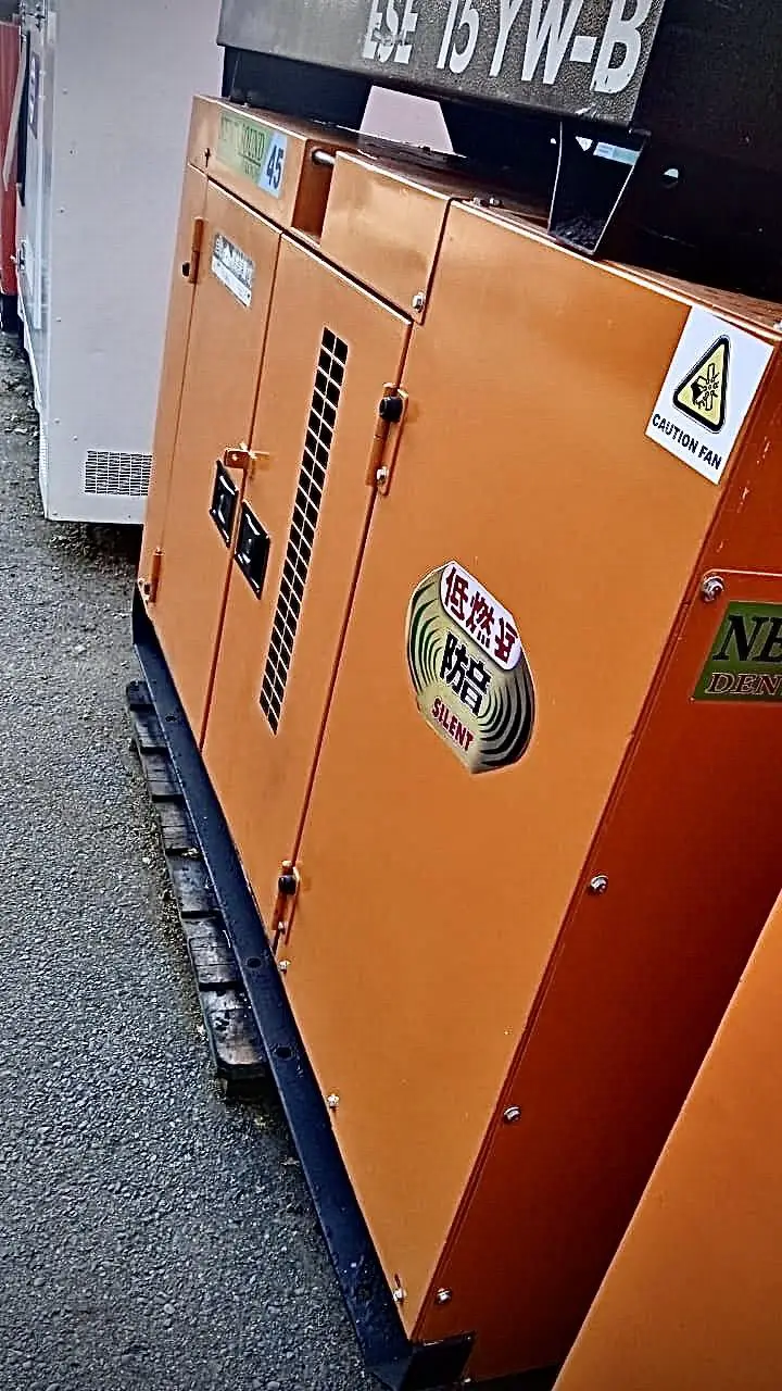 PLANTA ELÉCTRICA DENYO DE 45 KW CON MOTOR HINO SÚPER SILENCIO DISPONIB Foto 7272345-2.jpg