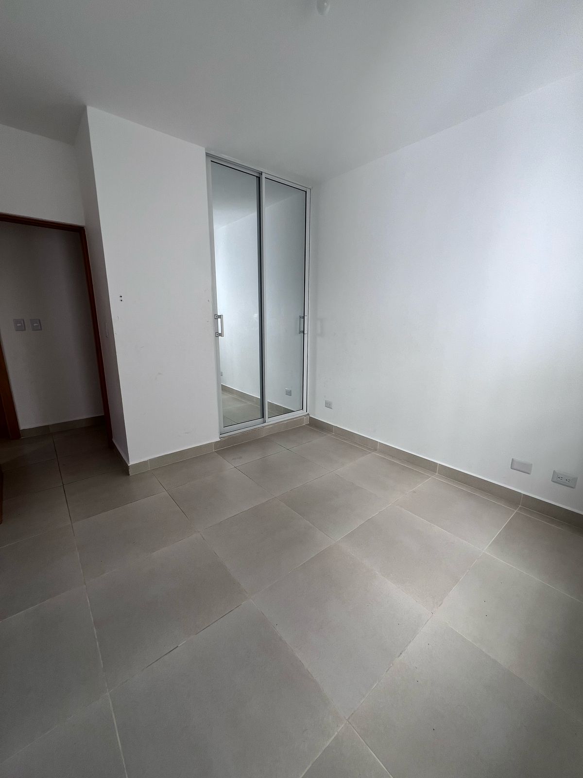 Venta de apartamento en tercer nivel próximo a la autopista Duarte  Foto 7272373-3.jpg