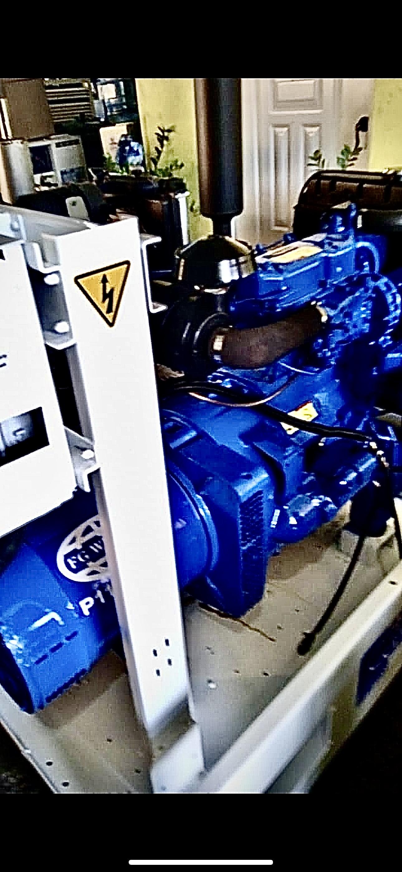 PLANTA ELÉCTRICA FG-WILSON DE 27 KW DISPONIBLE Foto 7272397-2.jpg