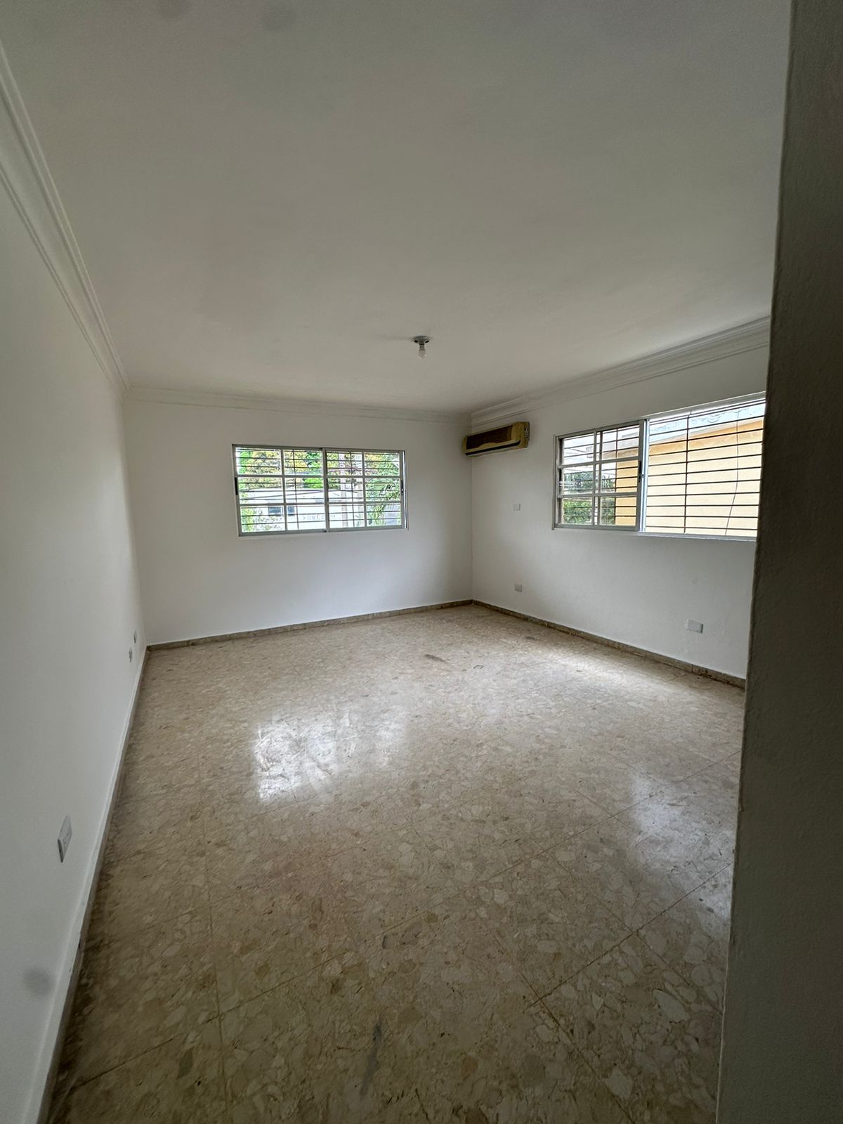 Casa en La Castellana Uso Familiar O Comercial  Foto 7272410-9.jpg