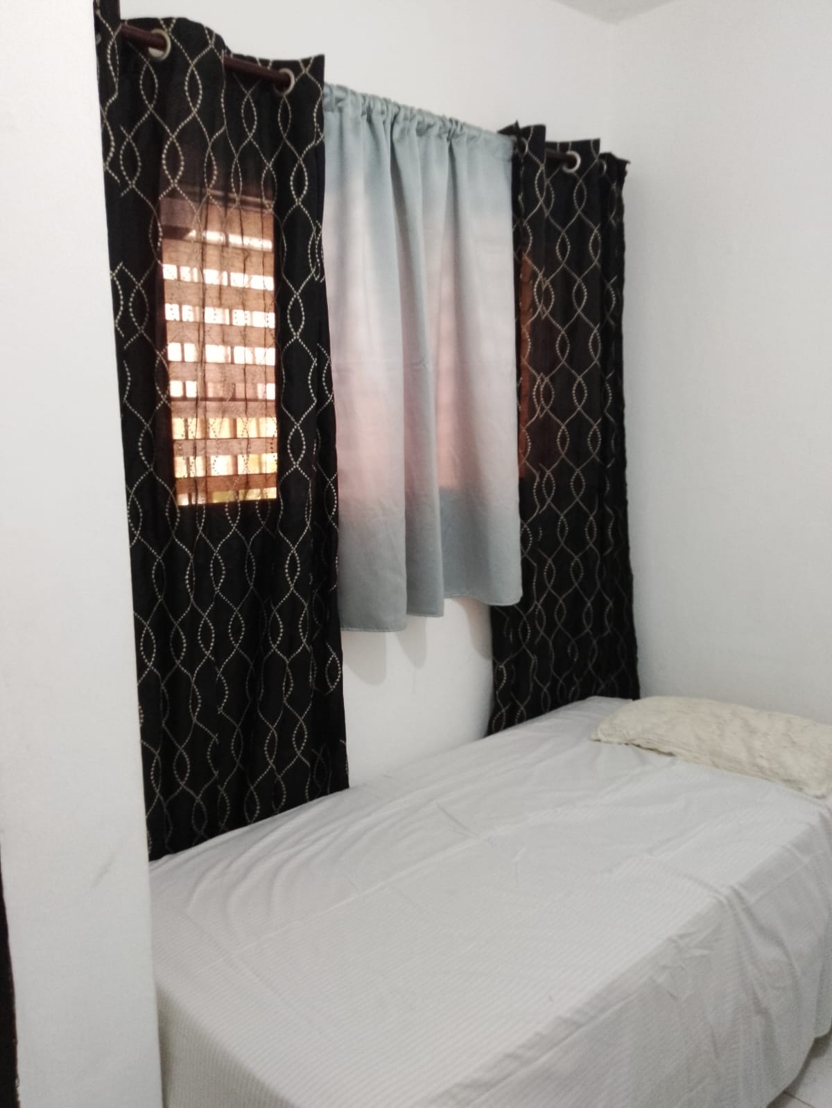 Habitación amueblada en la ZONA UNIVERSITARIA Foto 7272497-4.jpg