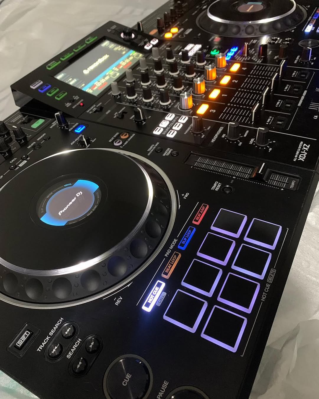 EL Pioneer XDJ XZ Foto 7272499-2.jpg