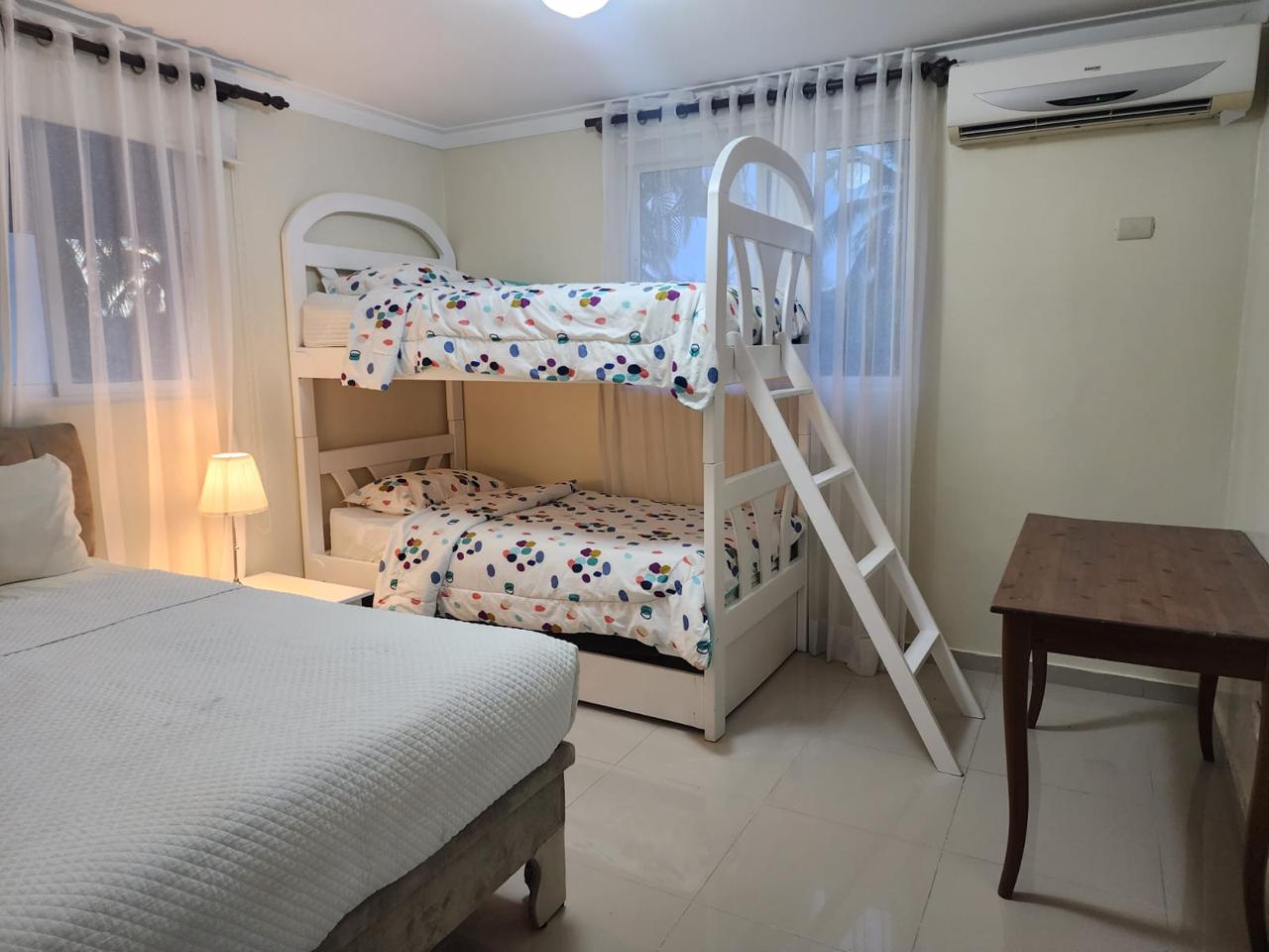 Apartamento de 2 Habitaciones en Venta en Juan Dolio.  Foto 7272537-3.jpg
