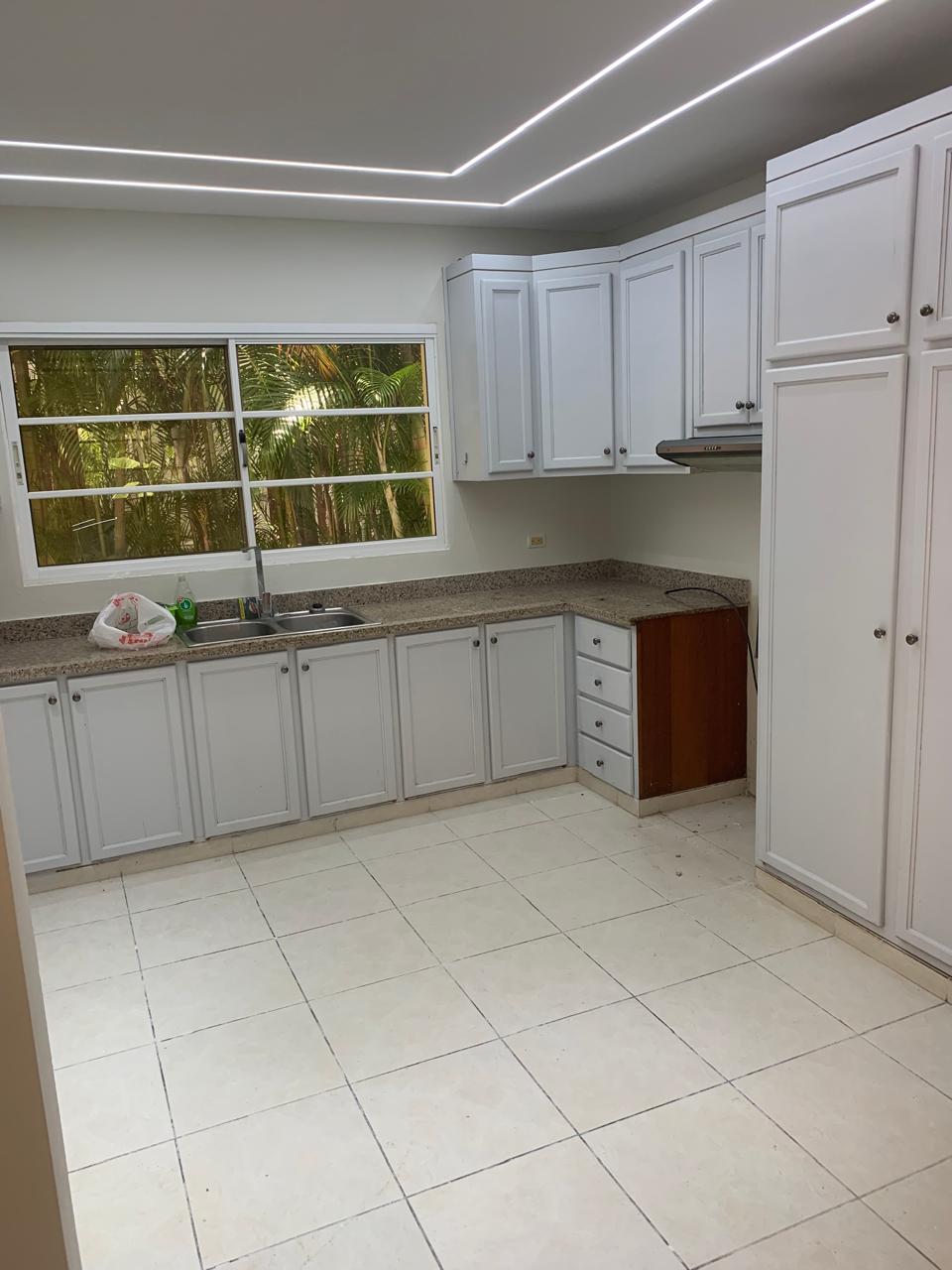 Villa de 3 Habitaciones en Venta en Juan Dolió.  Foto 7272552-10.jpg