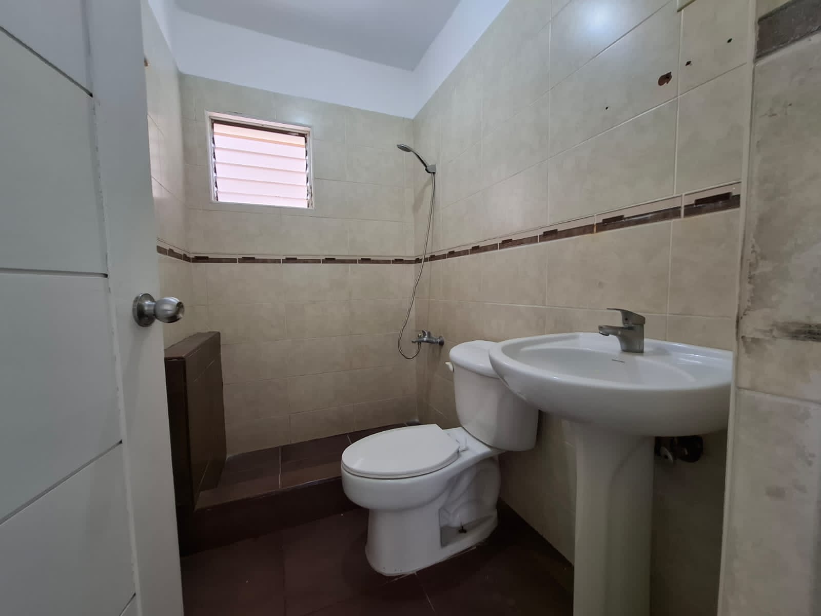 Apartamento de 3 Habitaciones en Venta en el Cacique.  Foto 7272583-7.jpg