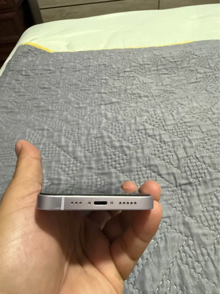 iPhone 14 Plus 128GB Purple  Foto 7272660-5.jpg