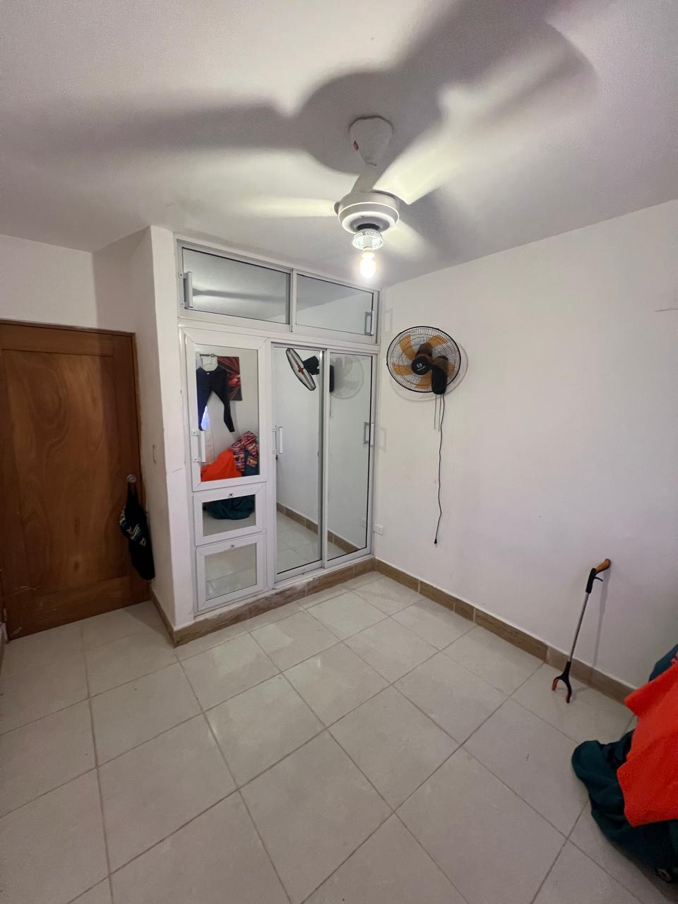 Vendo Apto 1er. NIVEL AMUEBLADO Y REBAJADO en CIUDAD JUAN BOSCH OPORTU Foto 7272745-7.jpg