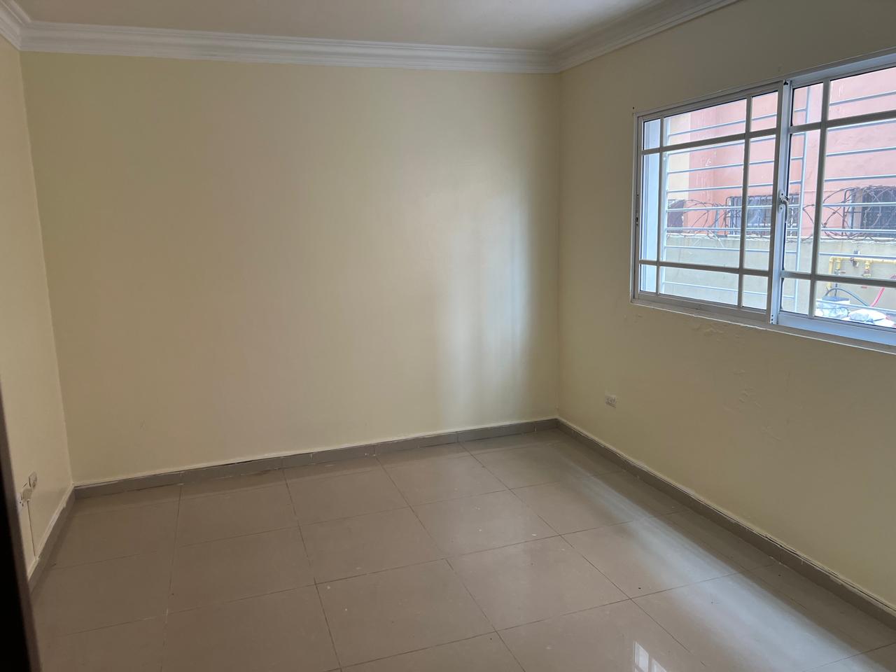 Vendo Apto en lo Mejor de  CORALES DEL SUR 3 HABS. 1ER. NIVEL 120 Mts. Foto 7272748-4.jpg