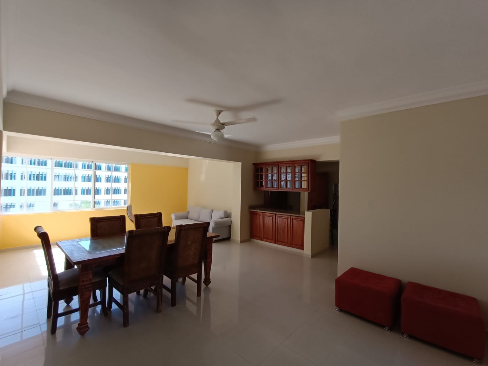Vendo Apto en la Esperilla RES. ESCORIAL X AV. BOLIVAR 170 Mts.2 2 HAB Foto 7272753-2.jpg