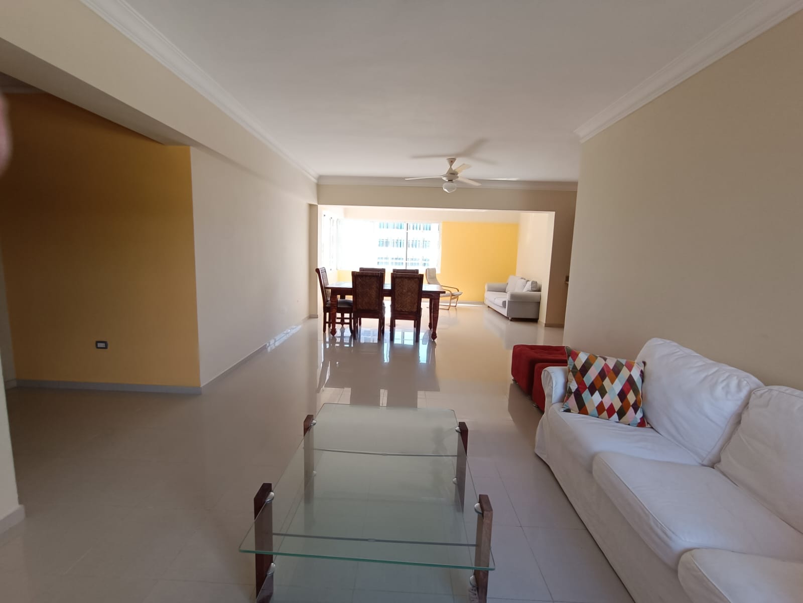 Vendo Apto en la Esperilla RES. ESCORIAL X AV. BOLIVAR 170 Mts.2 2 HAB Foto 7272753-4.jpg