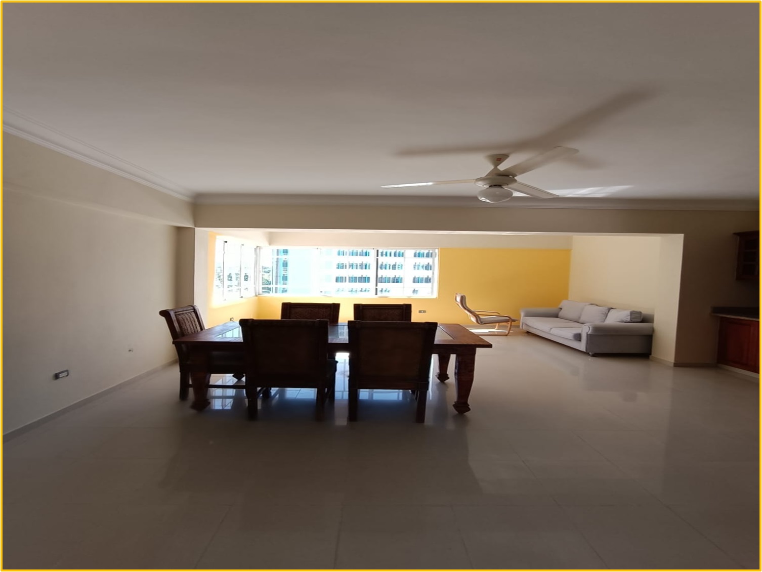Vendo Apto en la Esperilla RES. ESCORIAL X AV. BOLIVAR 170 Mts.2 2 HAB Foto 7272753-5.jpg
