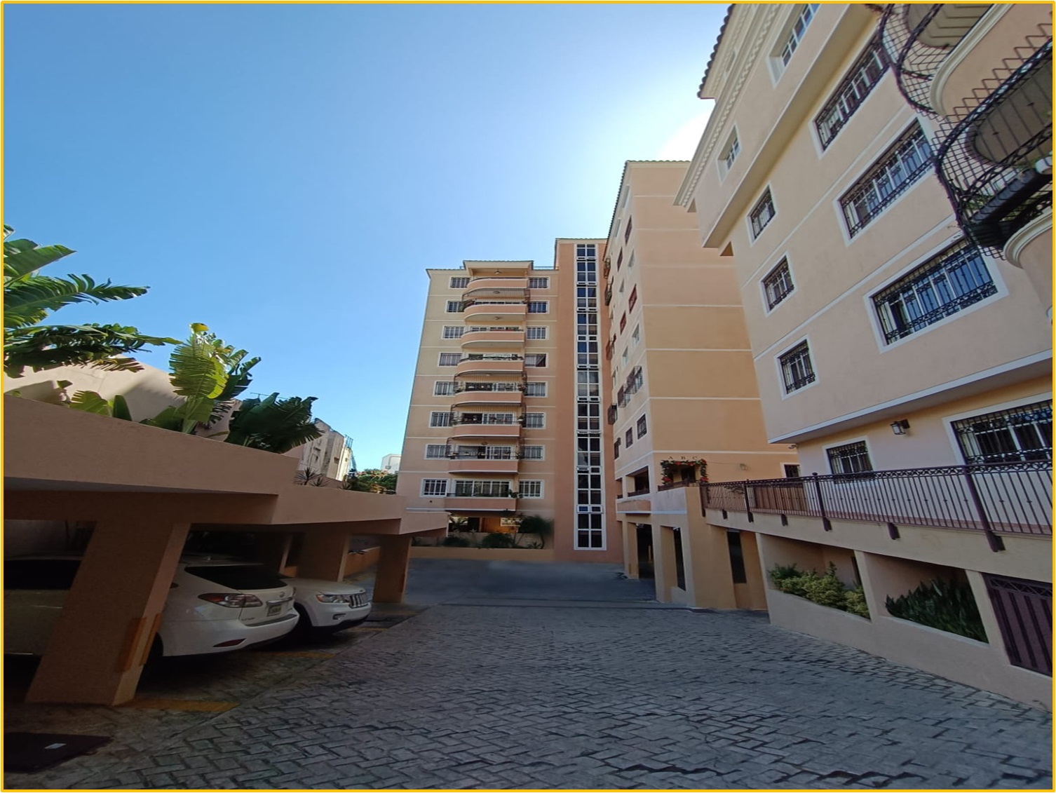 Vendo Apto en la Esperilla RES. ESCORIAL X AV. BOLIVAR 170 Mts.2 2 HAB Foto 7272753-6.jpg