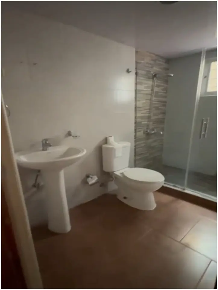 Vendo Apto  3 HABS.  2do. NIVEL SAN FCO MACORIS URB. CAPERUZA II salid Foto 7272755-9.jpg