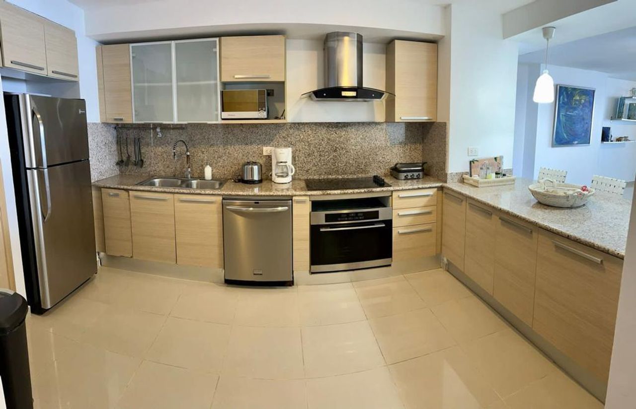 Elegante y majestuoso apartamento amueblado en Marbella Foto 7272842-12.jpg