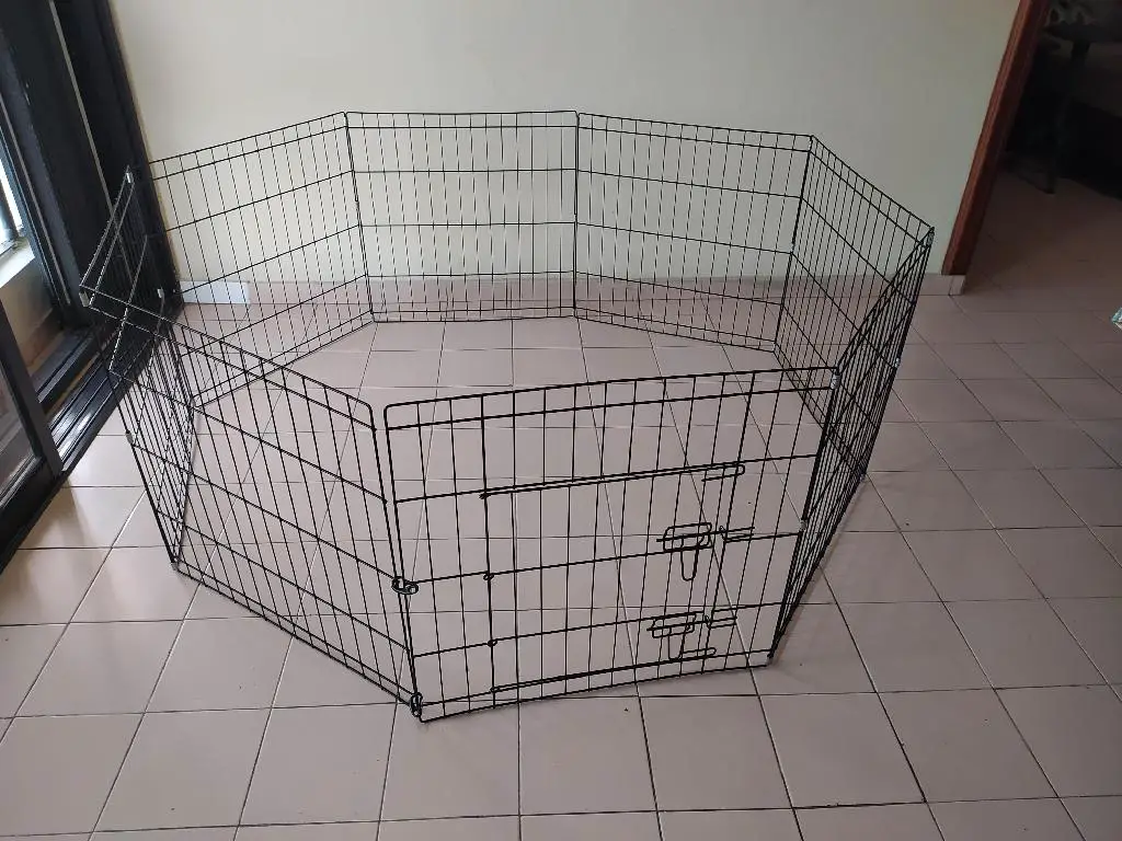 Corral para Perros Nuevo 24 Pulgadas de Alto Foto 7272852-1.jpg