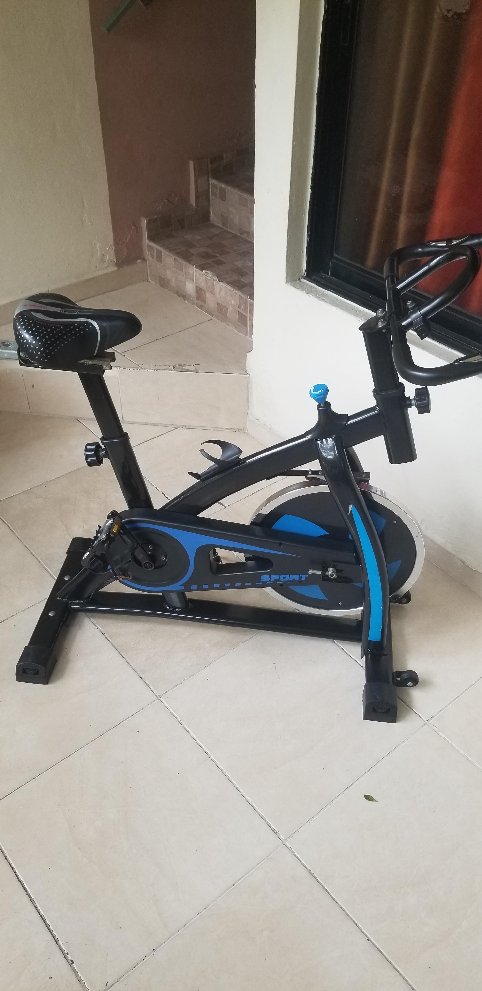 Bicicletas de ejercicio Foto 7273012-4.jpg